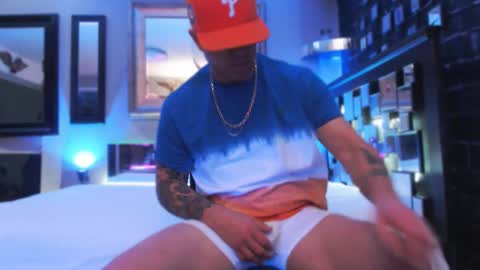 Snapshot of tommy_knuckles chatting on 01/18/26, 08:01 Tommy online show from 01/18/26, 08:01