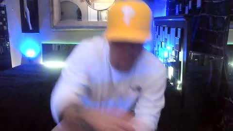 Snapshot of tommy_knuckles chatting on 02/10/26, 03:43 Tommy online show from 02/10/26, 03:43