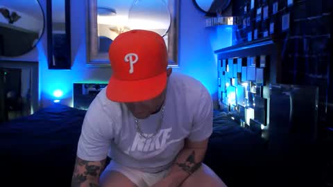 Snapshot of tommy_knuckles chatting on 02/26/26, 03:11 Tommy online show from 02/26/26, 03:11