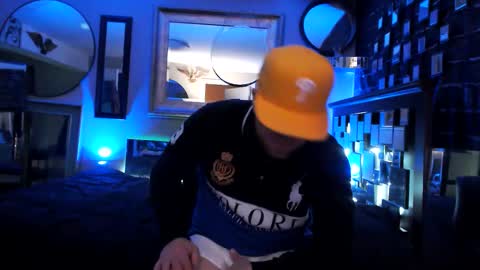 Snapshot of tommy_knuckles chatting on 02/28/26, 05:52 Tommy online show from 02/28/26, 05:52