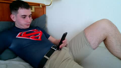 Snapshot of tommy_rafs chatting on 03/31/26, 04:40 Thomas online show from 03/31/26, 04:40