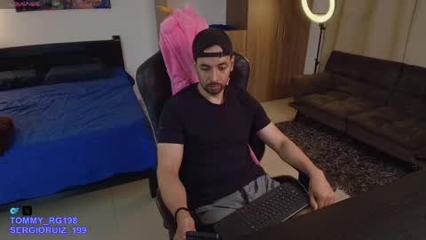 Snapshot of tommy_raym0ndg chatting on 04/22/26, 03:53 tommy_raym0ndg online show from 04/22/26, 03:53