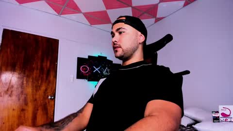 tommy_sccott online show from 01/22/25, 02:15