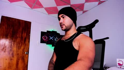 tommy_sccott online show from 01/25/25, 04:34