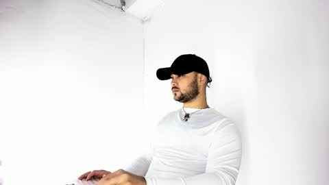 tommy_sccott online show from 10/19/25, 10:32