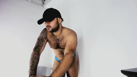 tommy_sccott online show from 10/25/25, 01:35