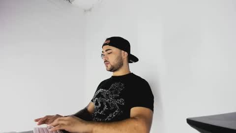 tommy_sccott online show from 11/02/25, 10:12