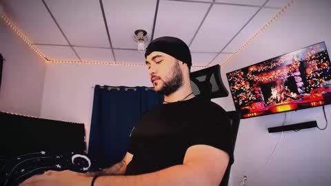 tommy_sccott online show from 12/17/25, 10:27