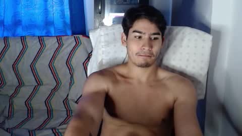 Snapshot of tommycutee21 chatting on 12/02/25, 01:17 tommycutee21 online show from 12/02/25, 01:17