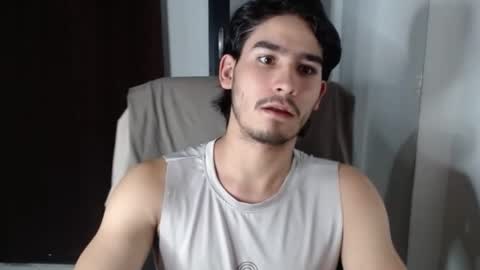 Snapshot of tommycutee21 chatting on 05/13/26, 06:22 tommycutee21 online show from 05/13/26, 06:22