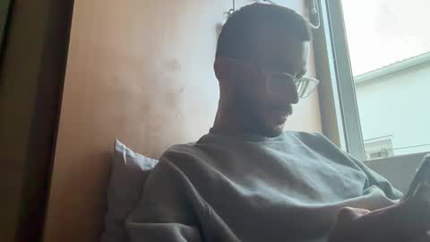Snapshot of tommydesirex chatting on 05/15/26, 06:37 TOMMYDESIREX online show from 05/15/26, 06:37