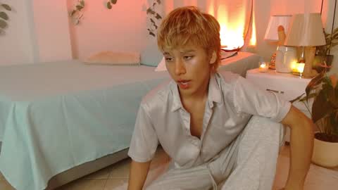 Tommy Foxboy online show from 01/10/25, 03:37