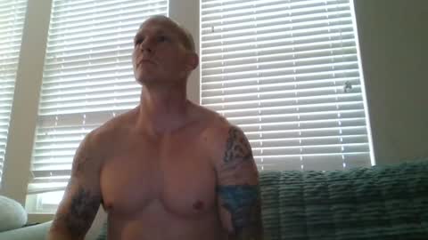 Snapshot of tommygunsfit chatting on 07/23/26, 08:29 tommygunsfit online show from 07/23/26, 08:29