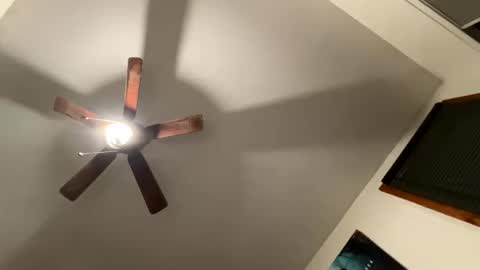 Snapshot of tommygunz62 chatting on 01/07/26, 02:58 tommygunz62 online show from 01/07/26, 02:58