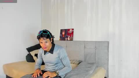 Snapshot of tommyhot7 chatting on 06/08/26, 01:28 tommyhot7 online show from 06/08/26, 01:28