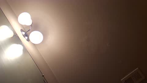 Snapshot of tommypressure chatting on 10/08/25, 11:41 tommypressure online show from 10/08/25, 11:41