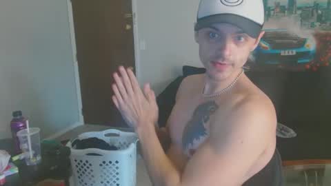 Snapshot of tommystrokes_ chatting on 02/05/25, 05:53 Tommy Strokes online show from 02/05/25, 05:53