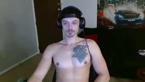 Snapshot of tommystrokes_ chatting on 10/04/25, 12:19 Tommy Strokes online show from 10/04/25, 12:19