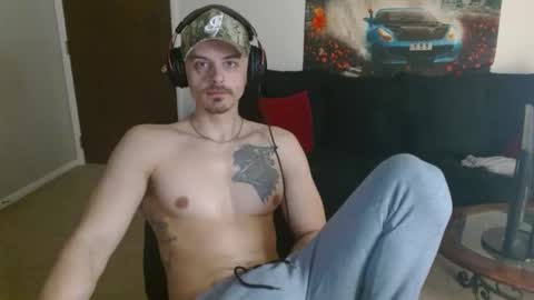 Snapshot of tommystrokes_ chatting on 02/14/26, 11:34 Tommy Strokes online show from 02/14/26, 11:34