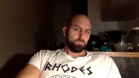 Snapshot of tommyx01 chatting on 12/04/24, 09:13 Thomas Fit online show from 12/04/24, 09:13