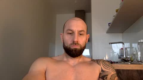 Snapshot of tommyx01 chatting on 12/10/24, 11:11 Thomas Fit online show from 12/10/24, 11:11
