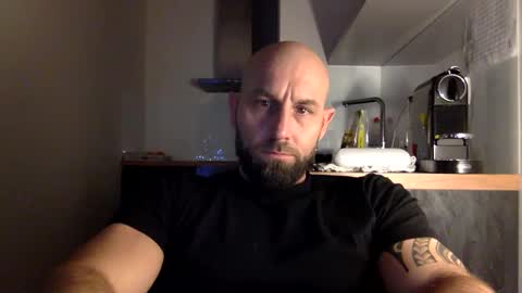 Snapshot of tommyx01 chatting on 12/15/24, 08:25 Thomas Fit online show from 12/15/24, 08:25