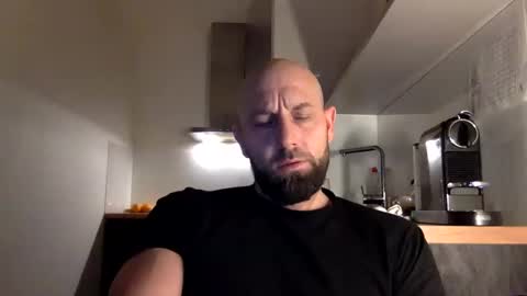 Snapshot of tommyx01 chatting on 12/16/24, 06:43 Thomas Fit online show from 12/16/24, 06:43