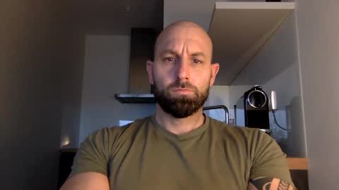 Snapshot of tommyx01 chatting on 01/02/25, 01:40 Thomas Fit online show from 01/02/25, 01:40
