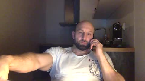 Snapshot of tommyx01 chatting on 01/02/25, 09:28 Thomas Fit online show from 01/02/25, 09:28
