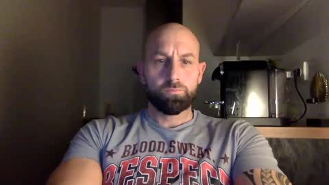 Snapshot of tommyx01 chatting on 01/11/25, 08:54 Thomas Fit online show from 01/11/25, 08:54