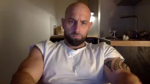 Snapshot of tommyx01 chatting on 01/29/25, 04:08 Thomas Fit online show from 01/29/25, 04:08