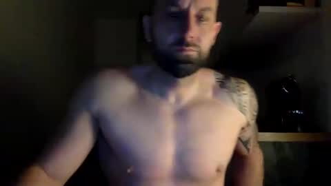 Snapshot of tommyx01 chatting on 03/08/25, 01:06 Thomas Fit online show from 03/08/25, 01:06