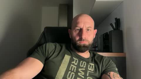 Snapshot of tommyx01 chatting on 10/04/25, 09:13 Thomas Fit online show from 10/04/25, 09:13