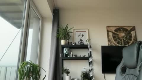 Thomas Fit online show from 12/14/25, 09:36