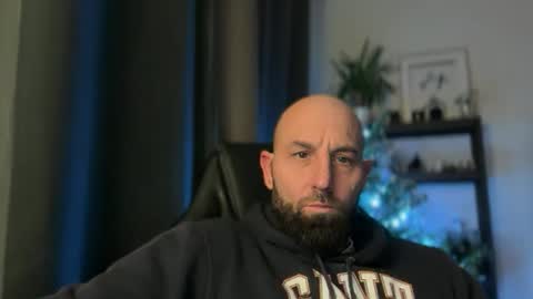 Thomas Fit online show from 12/21/25, 08:16