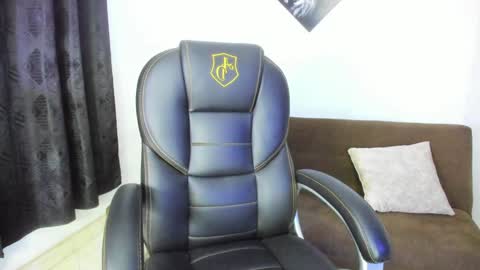 Snapshot of tomson_cruzz chatting on 12/19/24, 04:23 Tomson Cruz... Instagram is.. matthew 10441 online show from 12/19/24, 04:23