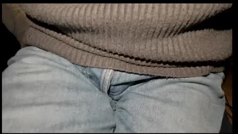 Snapshot of tomtotal chatting on 10/25/25, 07:19 Tom online show from 10/25/25, 07:19