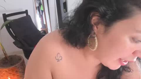 lady blue online show from 12/18/24, 10:57