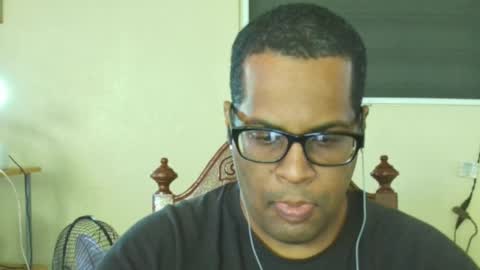 Antonio online show from 03/01/25, 12:23