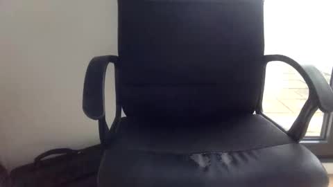 Snapshot of tonic999 chatting on 12/23/25, 09:18 Call me Calvin online show from 12/23/25, 09:18