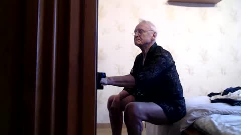 Snapshot of tonpatou chatting on 11/10/25, 11:31 Tonpatou online show from 11/10/25, 11:31