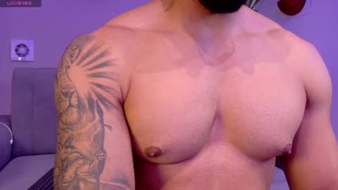 Snapshot of tony_muscle1 chatting on 06/13/26, 11:13 tony muscle1 online show from 06/13/26, 11:13
