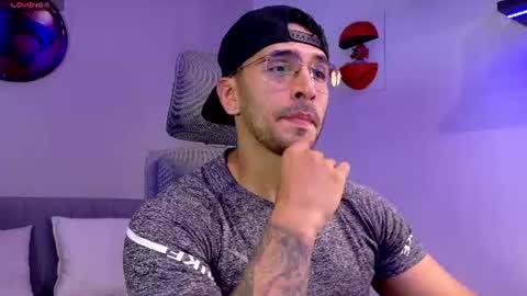 Snapshot of tony_muscle1 chatting on 06/24/26, 07:02 tony muscle1 online show from 06/24/26, 07:02