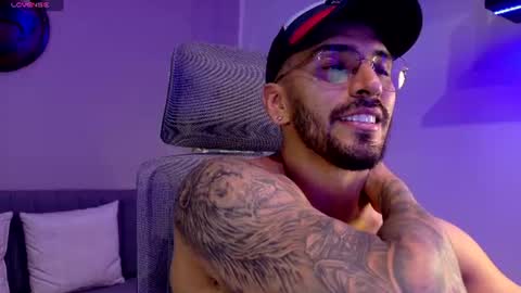 Snapshot of tony_muscle1 chatting on 07/11/26, 08:11 tony muscle1 online show from 07/11/26, 08:11