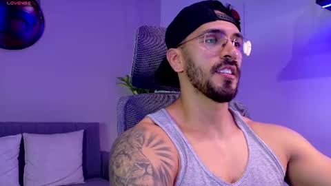 Snapshot of tony_muscle1 chatting on 07/16/26, 05:30 tony muscle1 online show from 07/16/26, 05:30