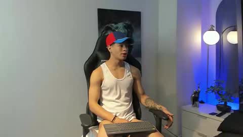 tony_petrov online show from 11/24/25, 11:43