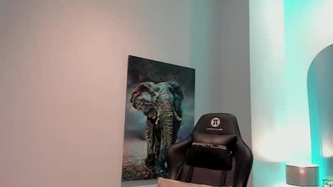 Snapshot of tony_petrov chatting on 01/15/26, 03:11 tony_petrov online show from 01/15/26, 03:11