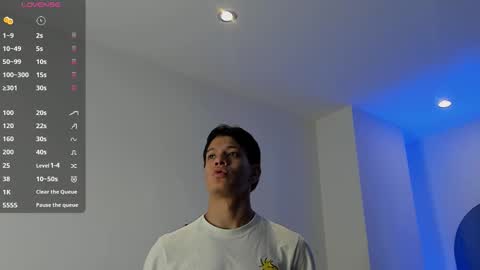 Snapshot of tony_petrov chatting on 01/17/26, 02:27 tony_petrov online show from 01/17/26, 02:27