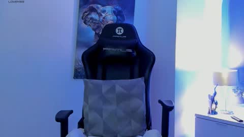 Snapshot of tony_petrov chatting on 02/15/26, 07:51 tony_petrov online show from 02/15/26, 07:51