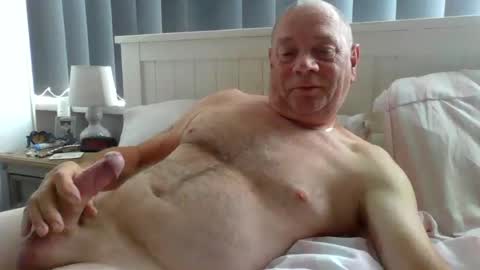 Snapshot of tonygib1962 chatting on 08/02/26, 09:19 tonygib1962 online show from 08/02/26, 09:19